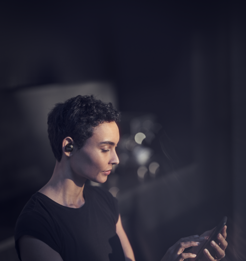 Die Beoplay EQ verfügen über ein aktives, adaptives Noise Cancelling. (Bild: Bang & Olufsen)